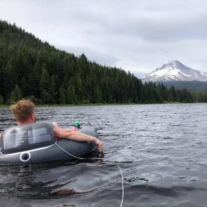 Meet your Posher, Dustin